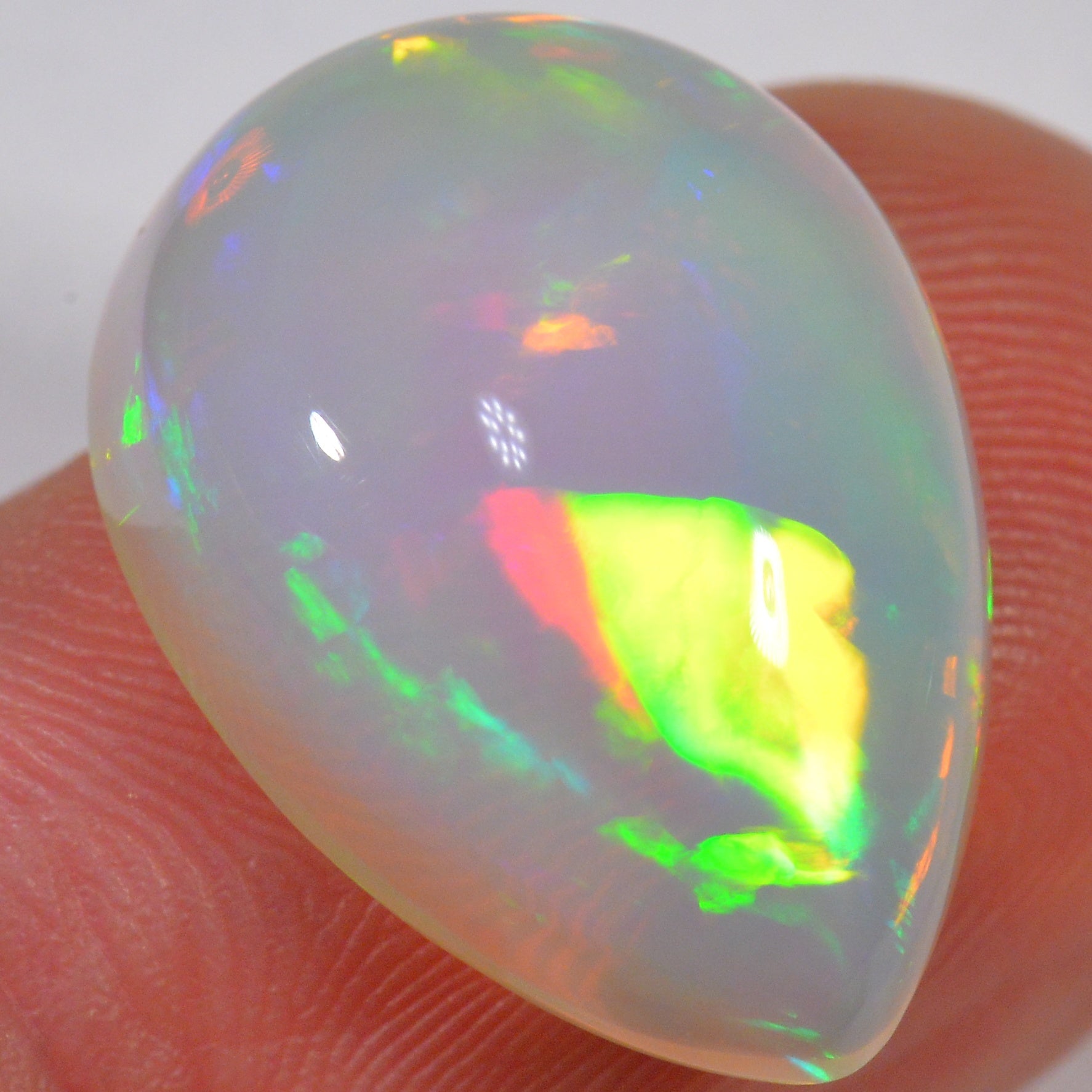 11 Karat - Heller Äthiopischer Welo Opal - DeinOpal