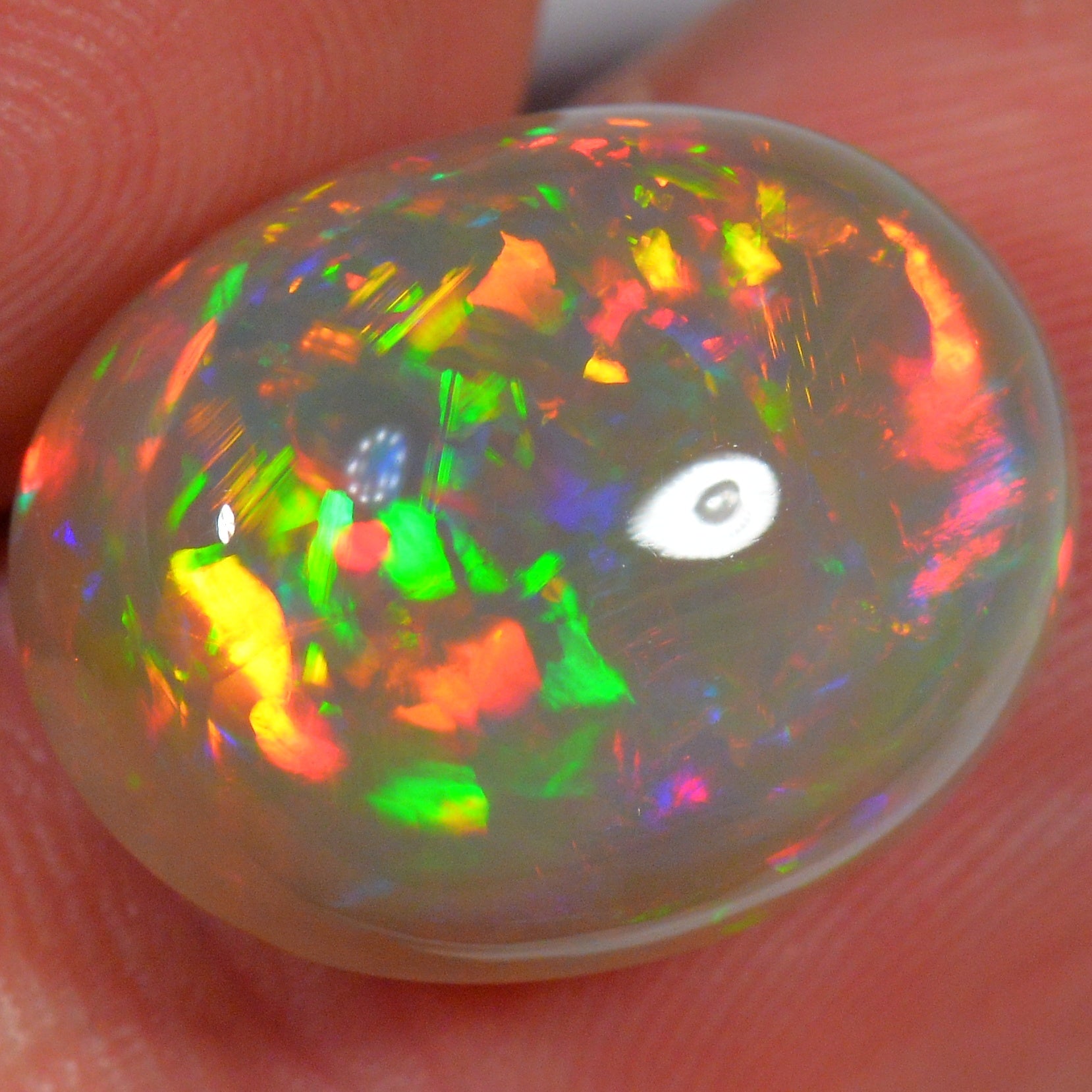 11.7 Karat - Gräulicher Äthiopischer Welo Opal - DeinOpal