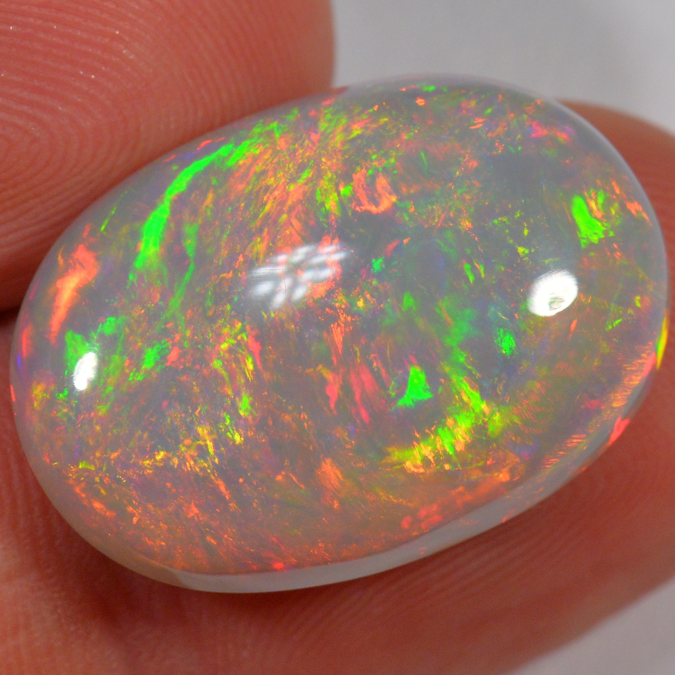 13.6 Karat - Farbintensiver Äthiopischer Welo Opal - DeinOpal