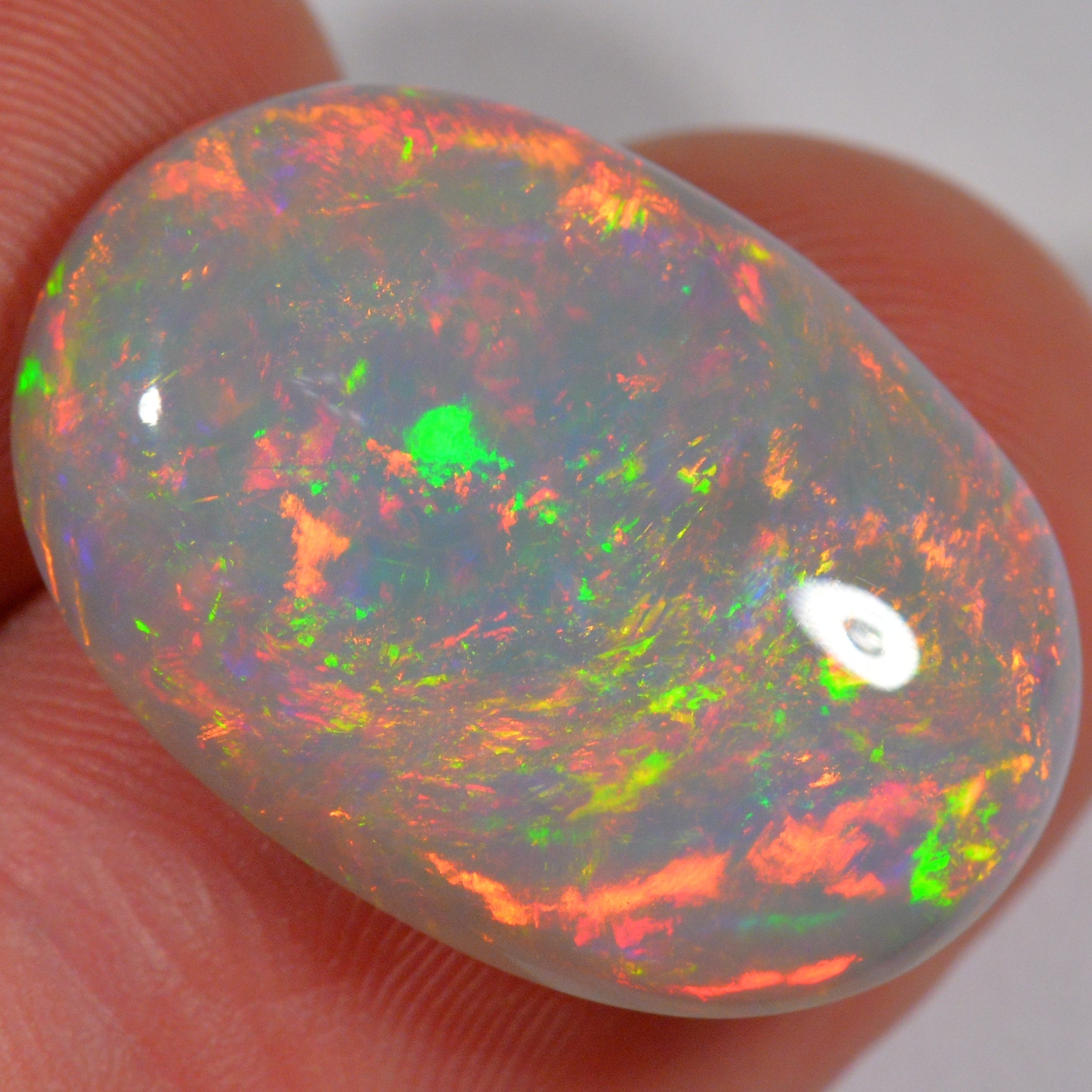 13.6 Karat - Farbintensiver Äthiopischer Welo Opal - DeinOpal