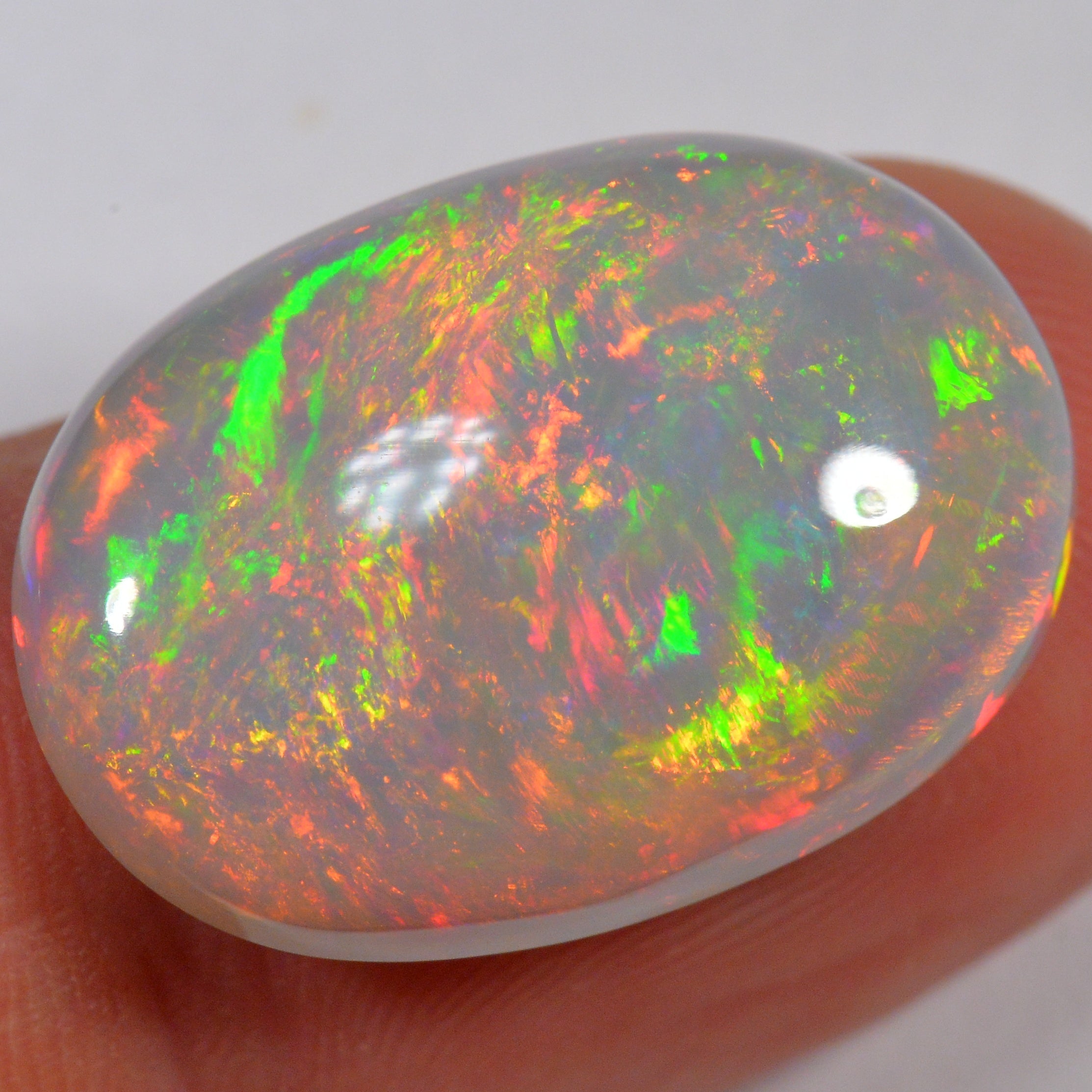 13.6 Karat - Farbintensiver Äthiopischer Welo Opal - DeinOpal