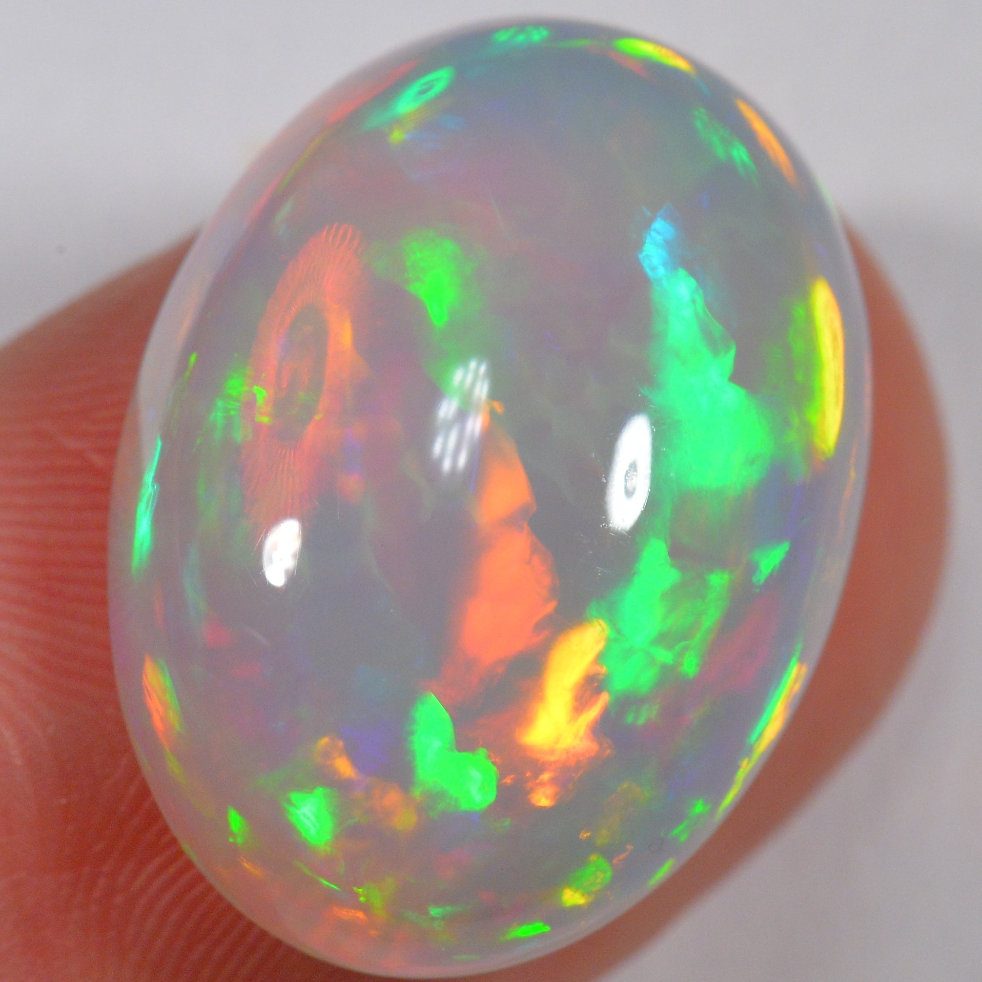 14.1 Karat - Farbintensiver Äthiopischer Welo Opal - DeinOpal