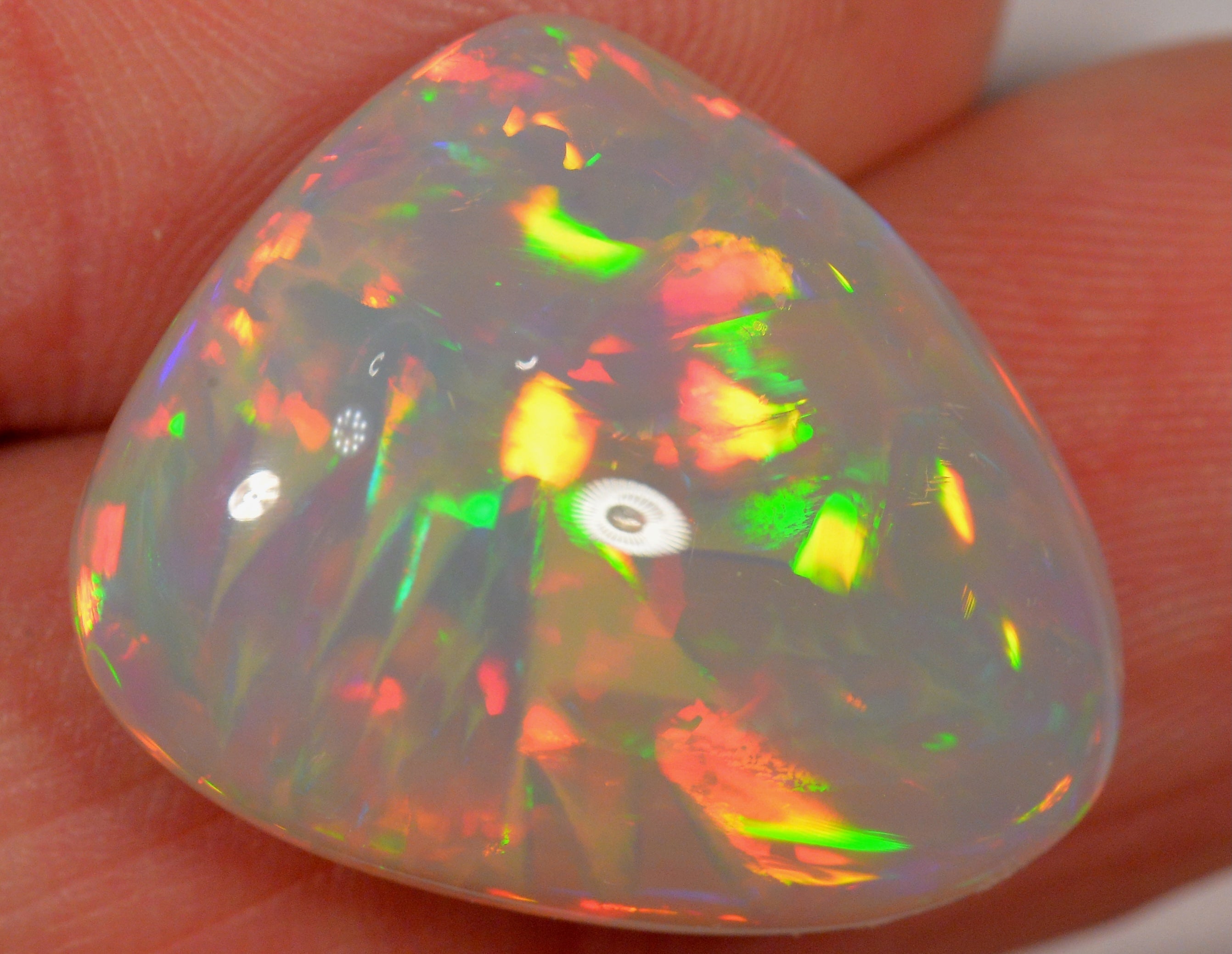 19 Karat - Atemberaubender Äthiopischer Welo Opal - DeinOpal