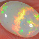 3.2 Karat - Ovaler Äthiopischer Welo Opal mit Rolling Flash - DeinOpal