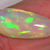 4.4 Karat - Tropfenförmiger Äthiopischer Welo Opal mit Streifenmuster - DeinOpal