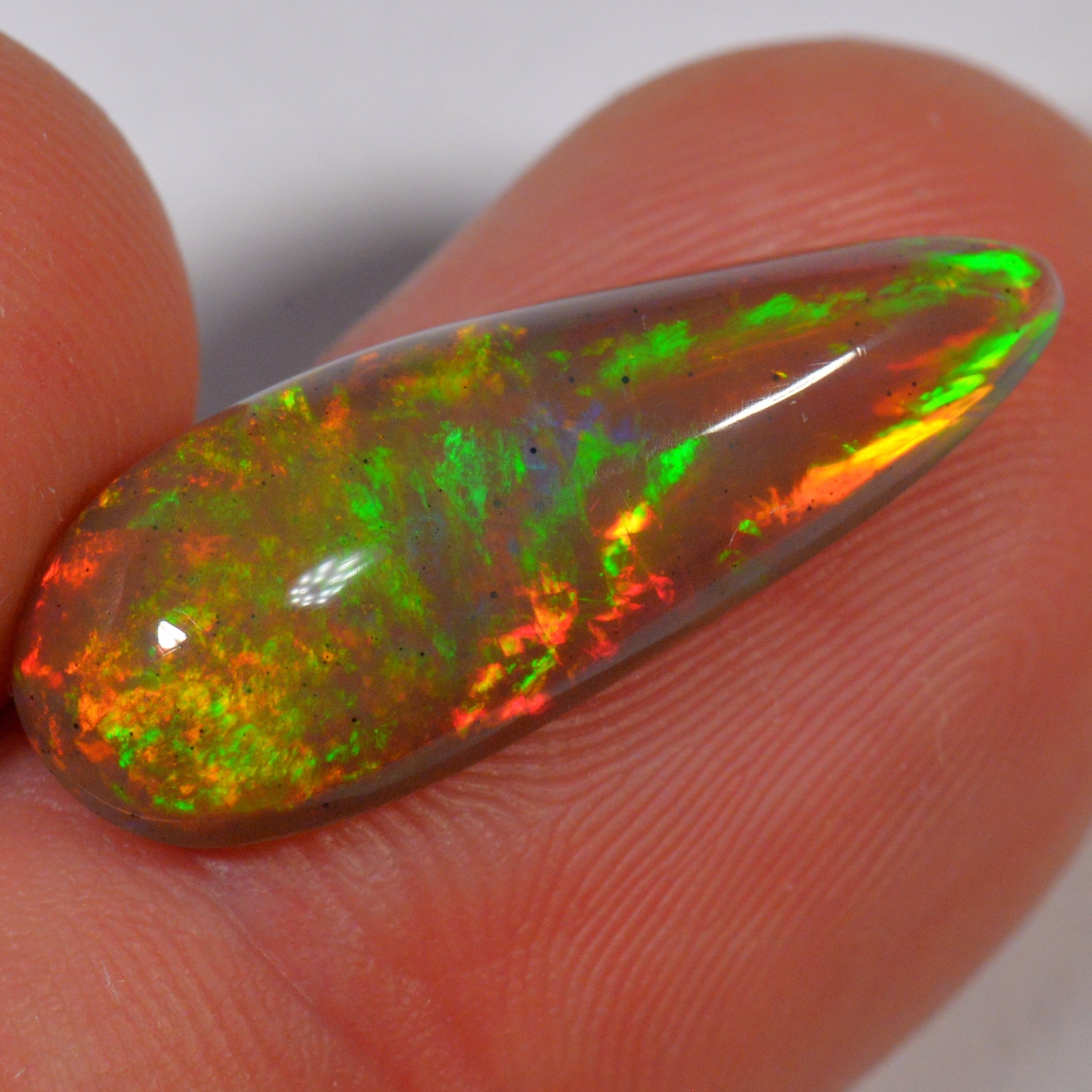 5.5 Karat - Dunkler Tropfenförmiger Äthiopischer Welo Opal - Beska Mine - DeinOpal