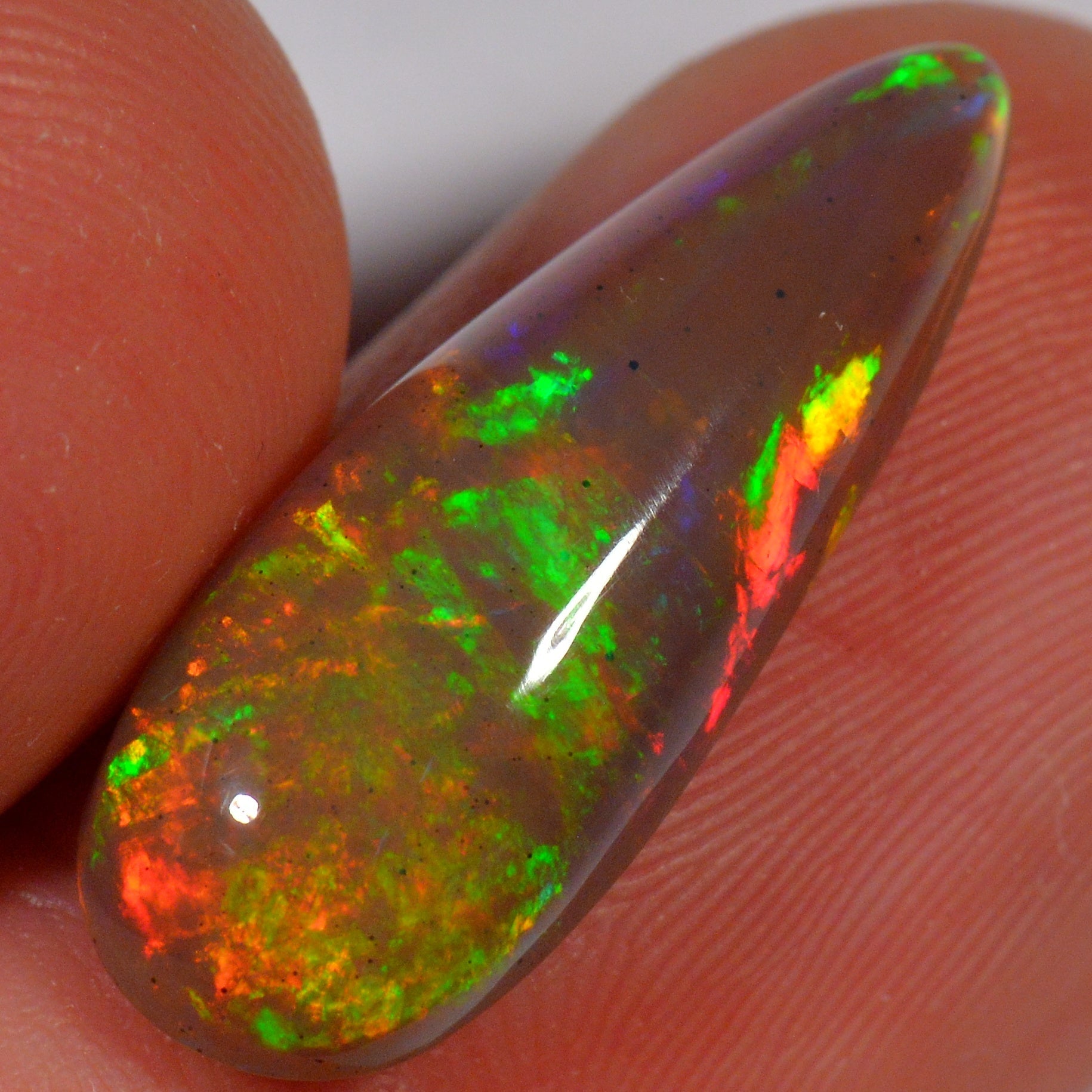 5.5 Karat - Dunkler Tropfenförmiger Äthiopischer Welo Opal - Beska Mine - DeinOpal