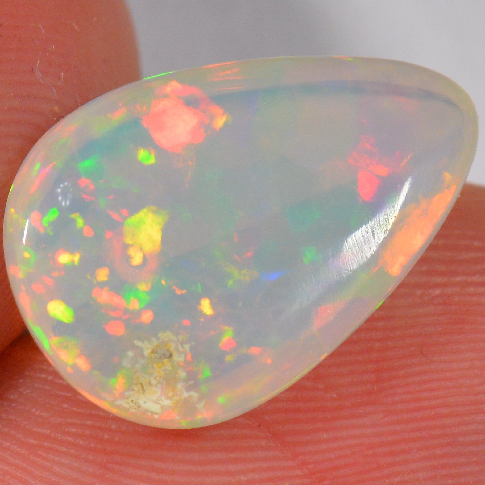 5.8 Karat - Schöner Tropfenförmiger Äthiopischer Welo Opal - DeinOpal