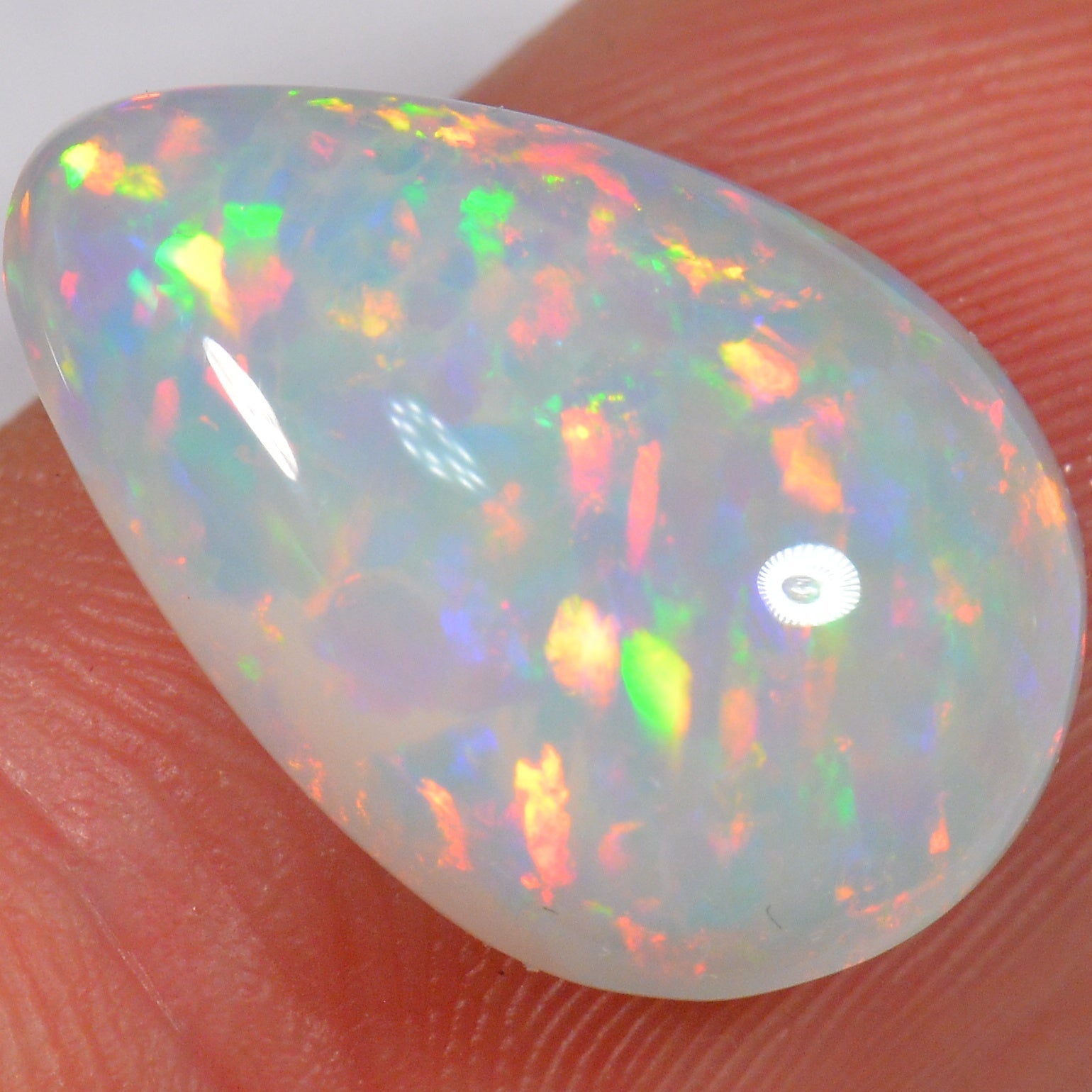 6.2 Karat - Schöner Tropfenförmiger Äthiopischer Welo Opal - DeinOpal