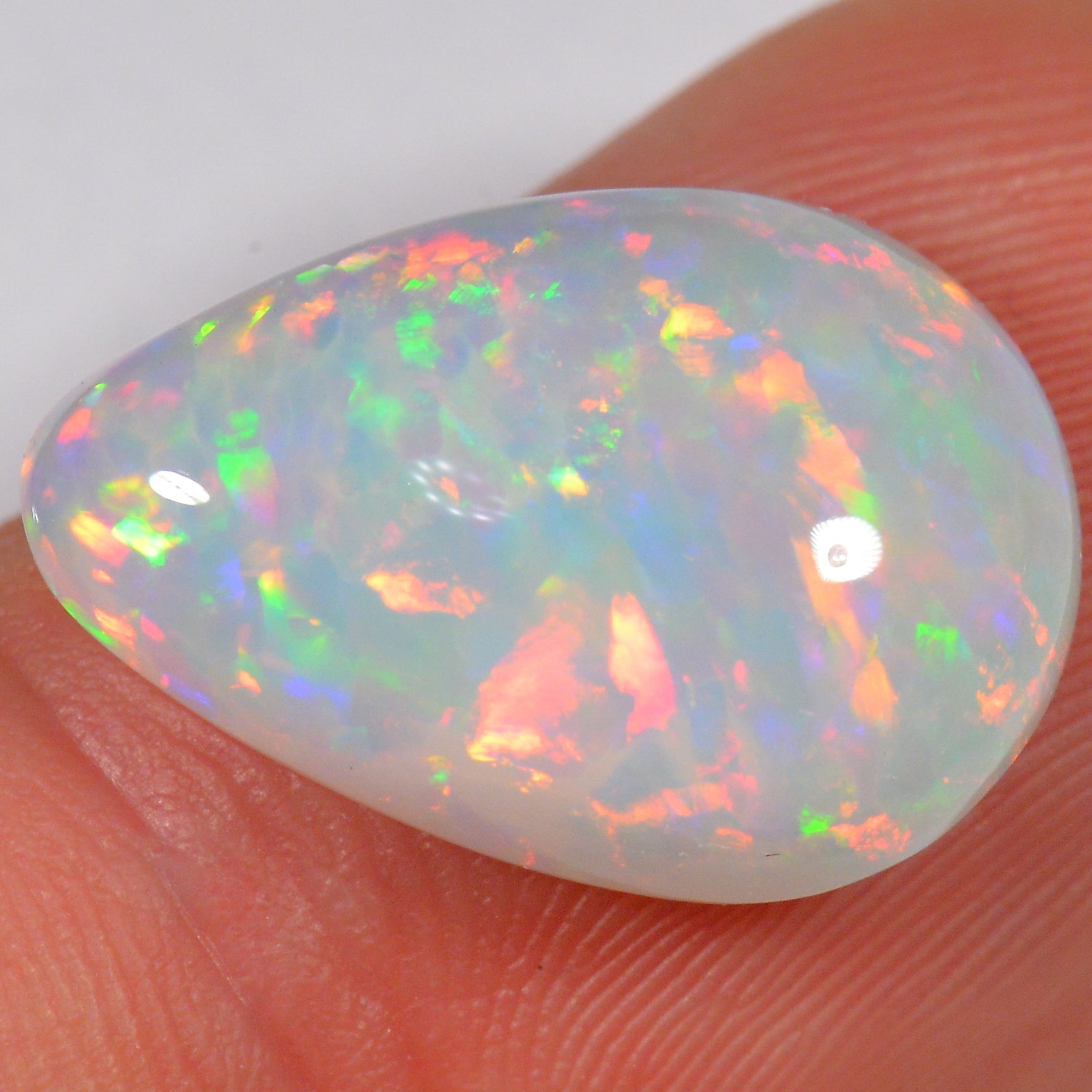 6.2 Karat - Schöner Tropfenförmiger Äthiopischer Welo Opal - DeinOpal