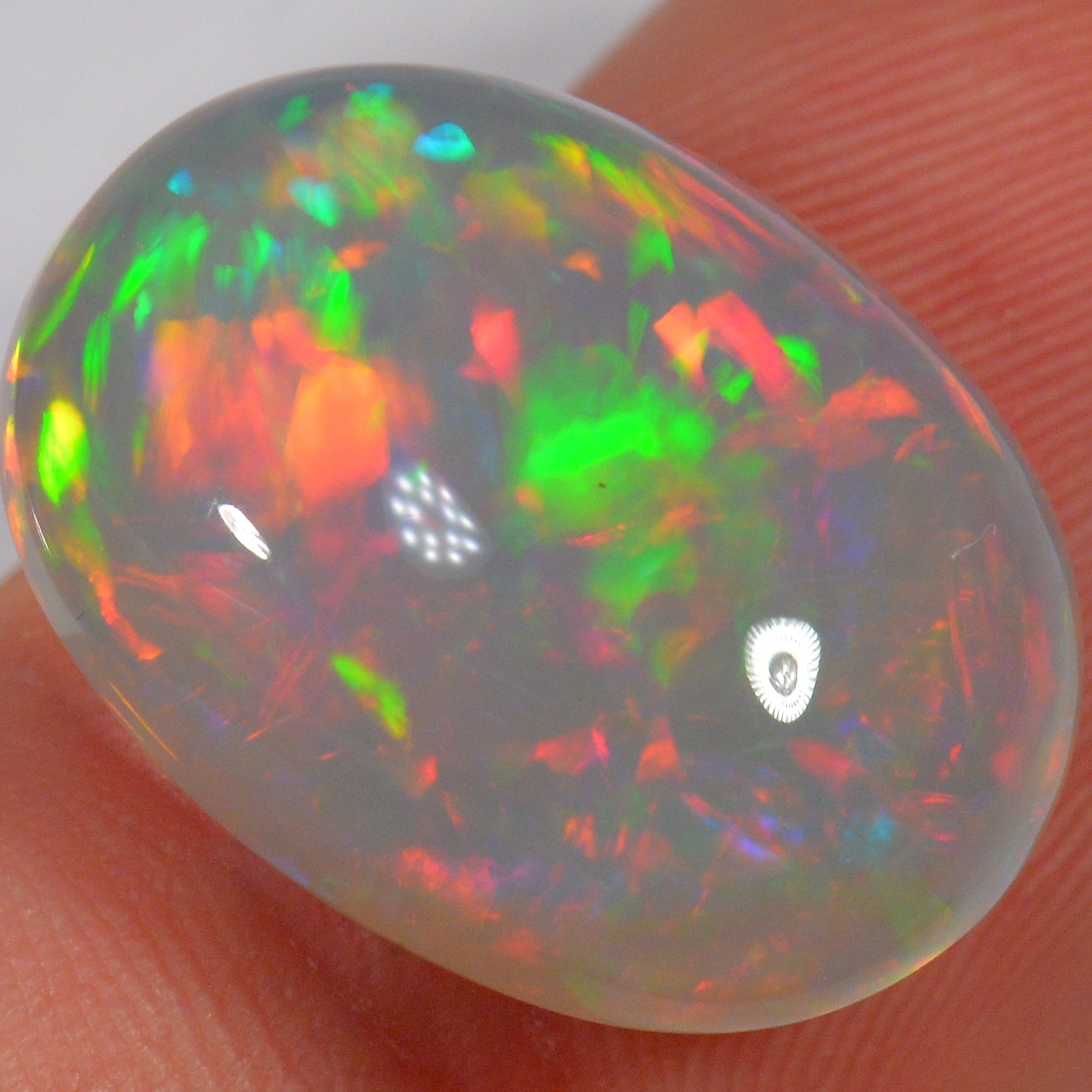 9.3 Karat - Ovaler Äthiopischer Welo Opal - DeinOpal