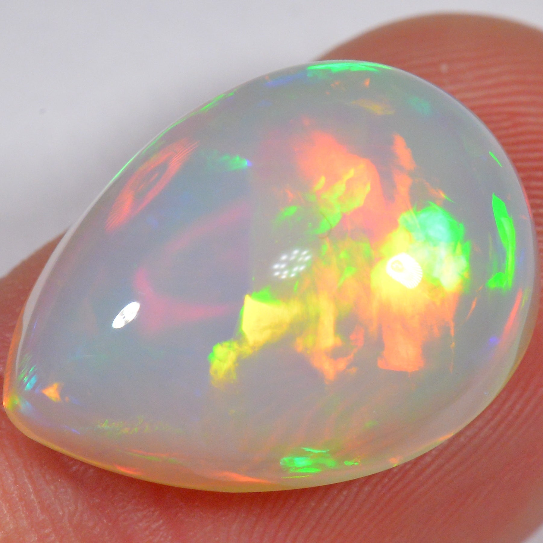 11 Karat - Heller Äthiopischer Welo Opal - DeinOpal