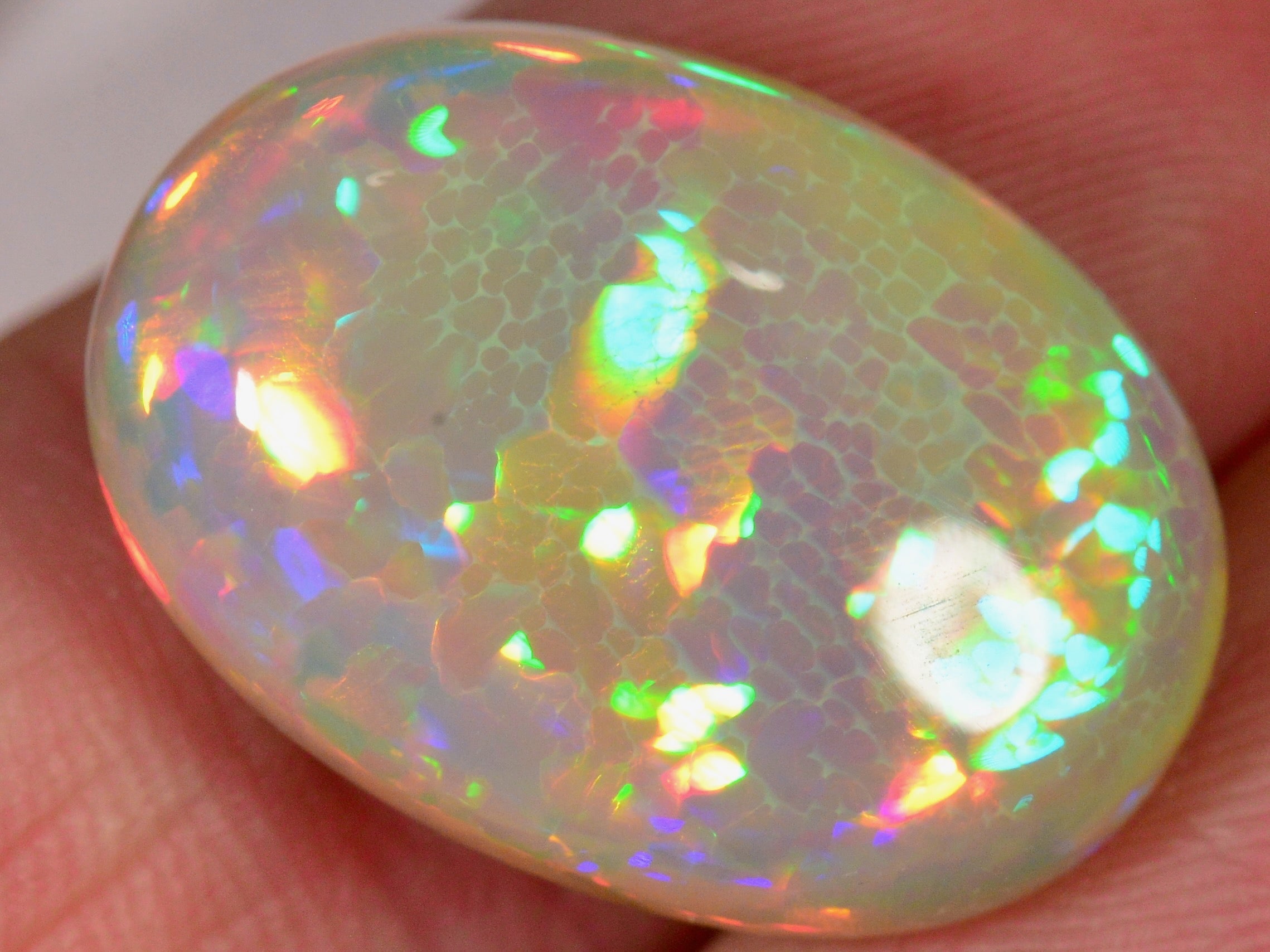 12.2 Karat - Äthiopischer Welo Opal mit Schönem Muster - DeinOpal