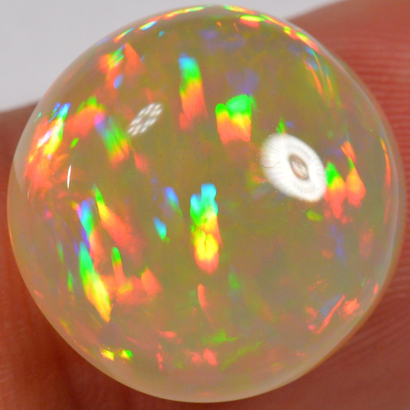 12.5 Karat - Schöner Äthiopischer Welo Opal mit Regenbogen - Prismen - DeinOpal