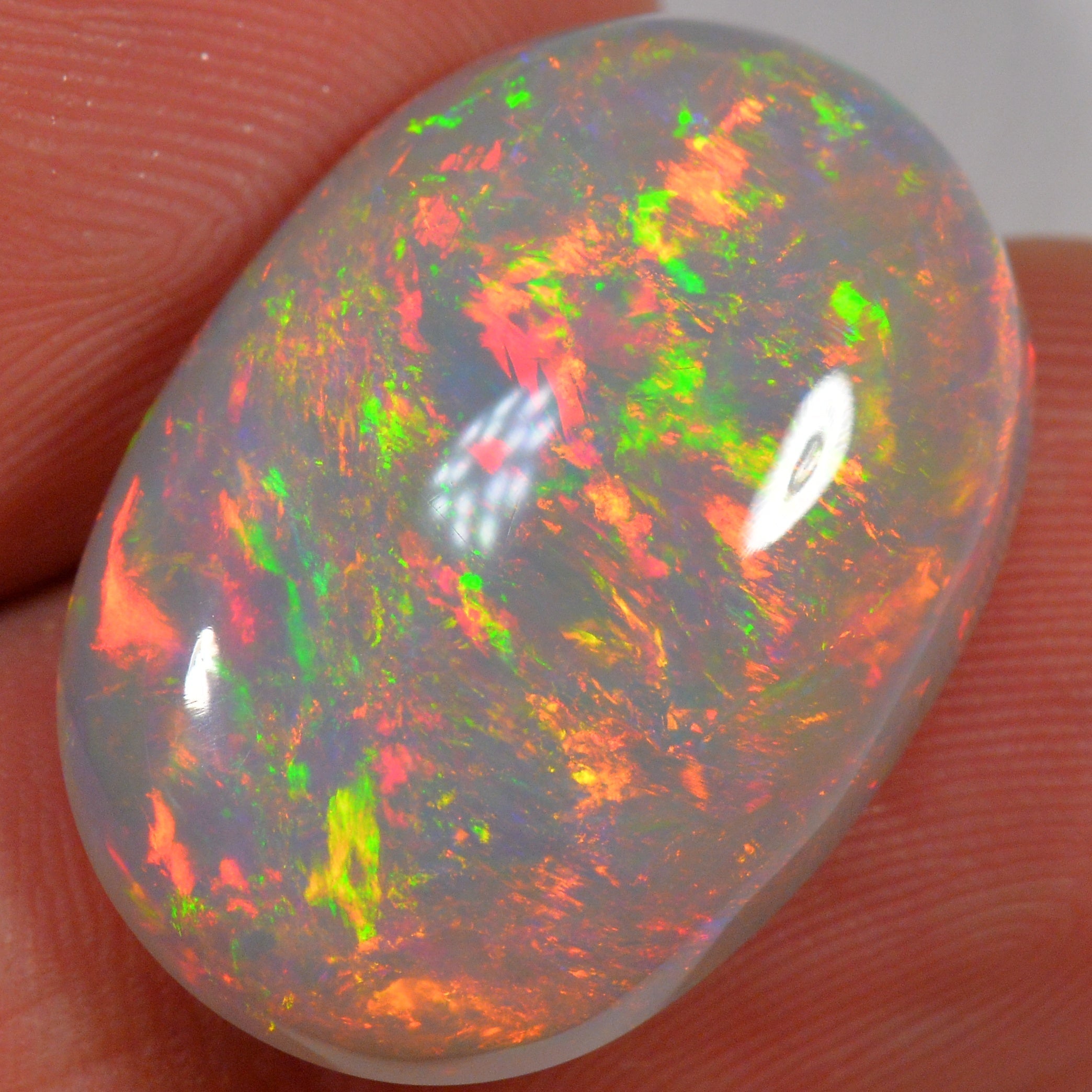 13.6 Karat - Farbintensiver Äthiopischer Welo Opal - DeinOpal