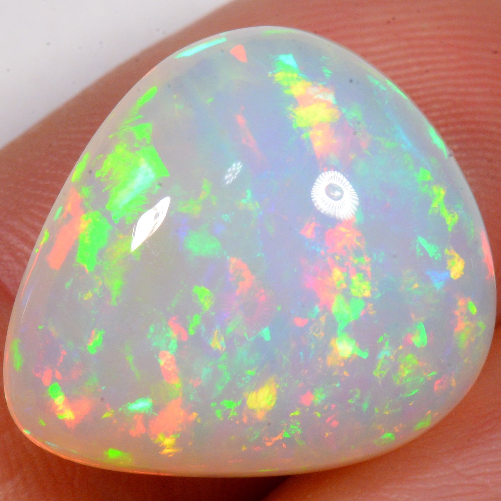 15.5 Carat - Stunning Ethiopian Welo Opal — natural untreated Ethiopian Welo opal