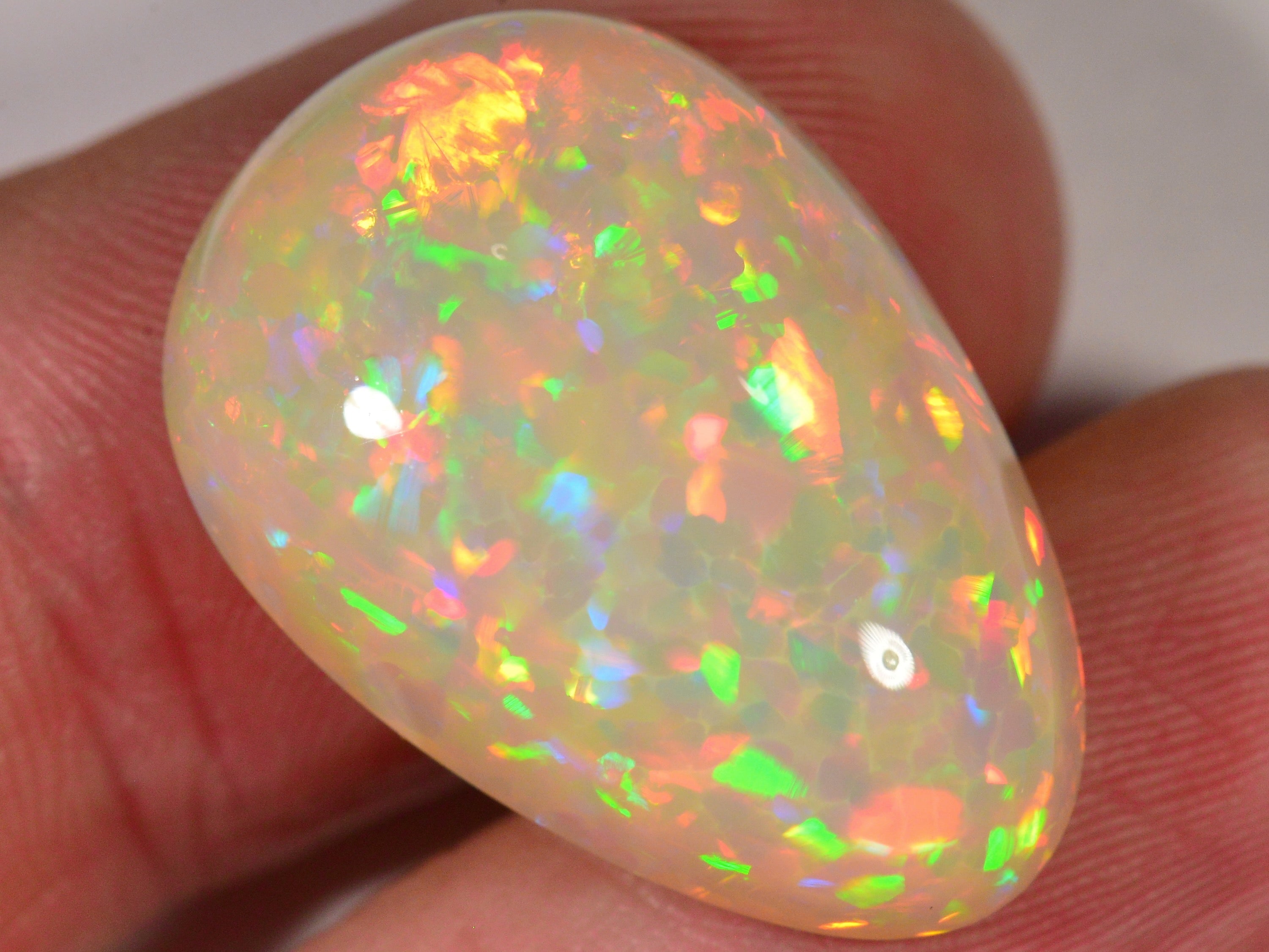 17.5 Karat - Brilianter Tropfenförmiger Äthiopischer Welo Opal mit Chaff - Pattern - DeinOpal