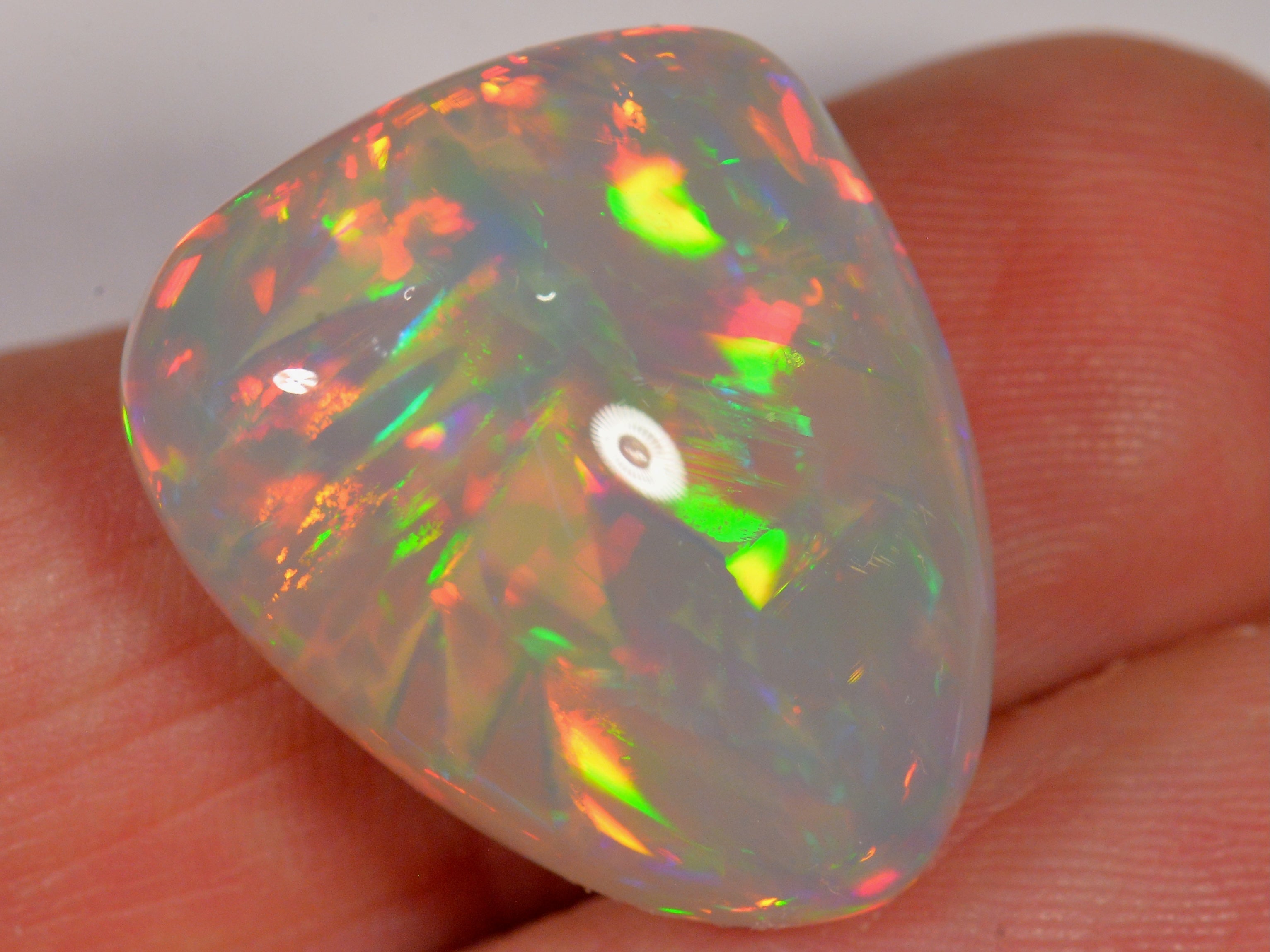 19 Karat - Atemberaubender Äthiopischer Welo Opal - DeinOpal