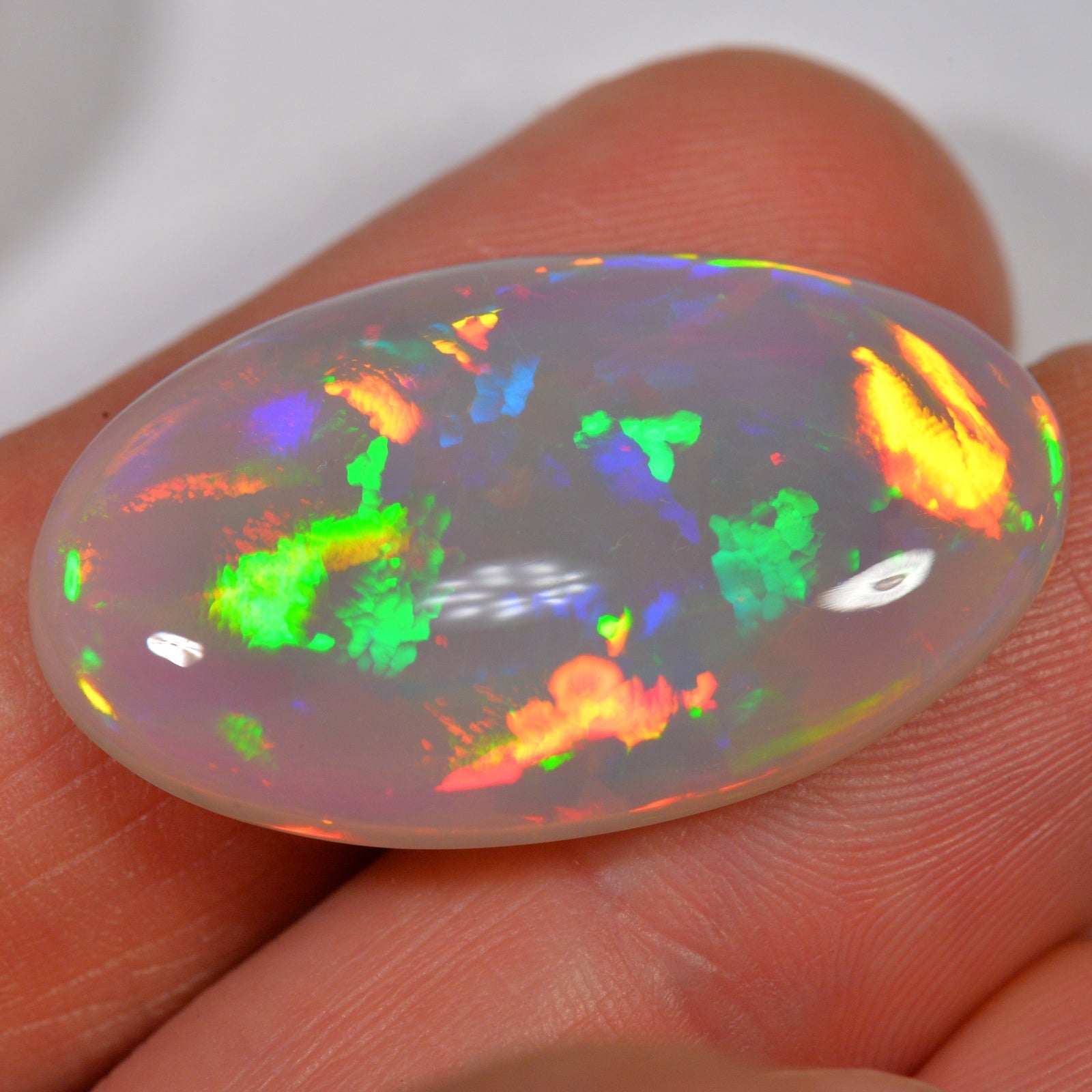 21 Karat - Brillanter Grey Base Äthiopischer Welo Opal - DeinOpal