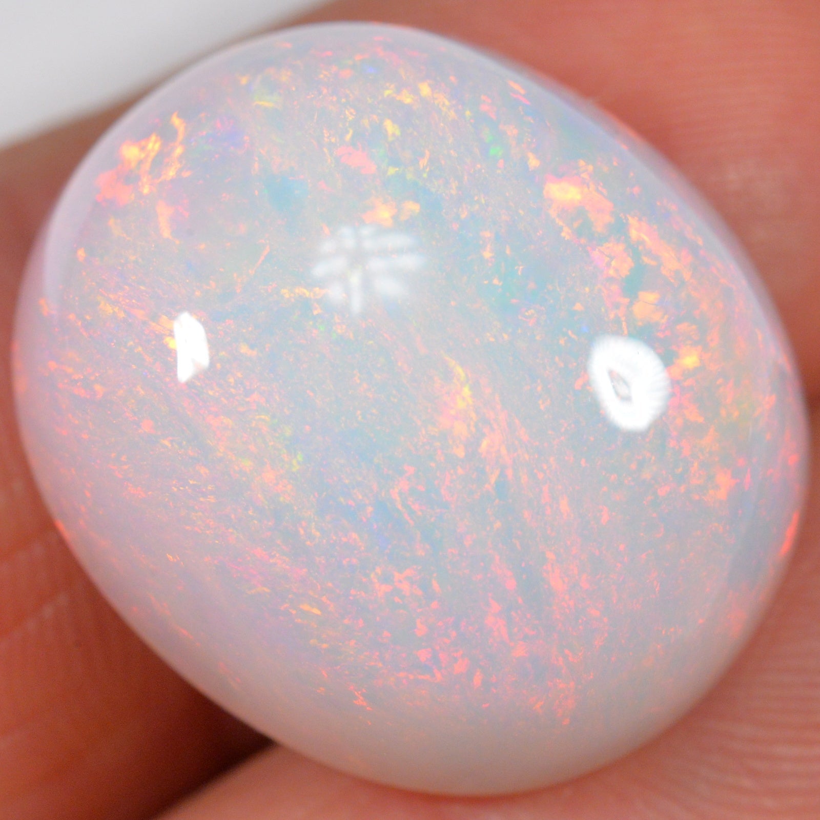 21.9 Karat - Grosser Ovaler Äthiopischer Welo Opal Mit Rot - DeinOpal