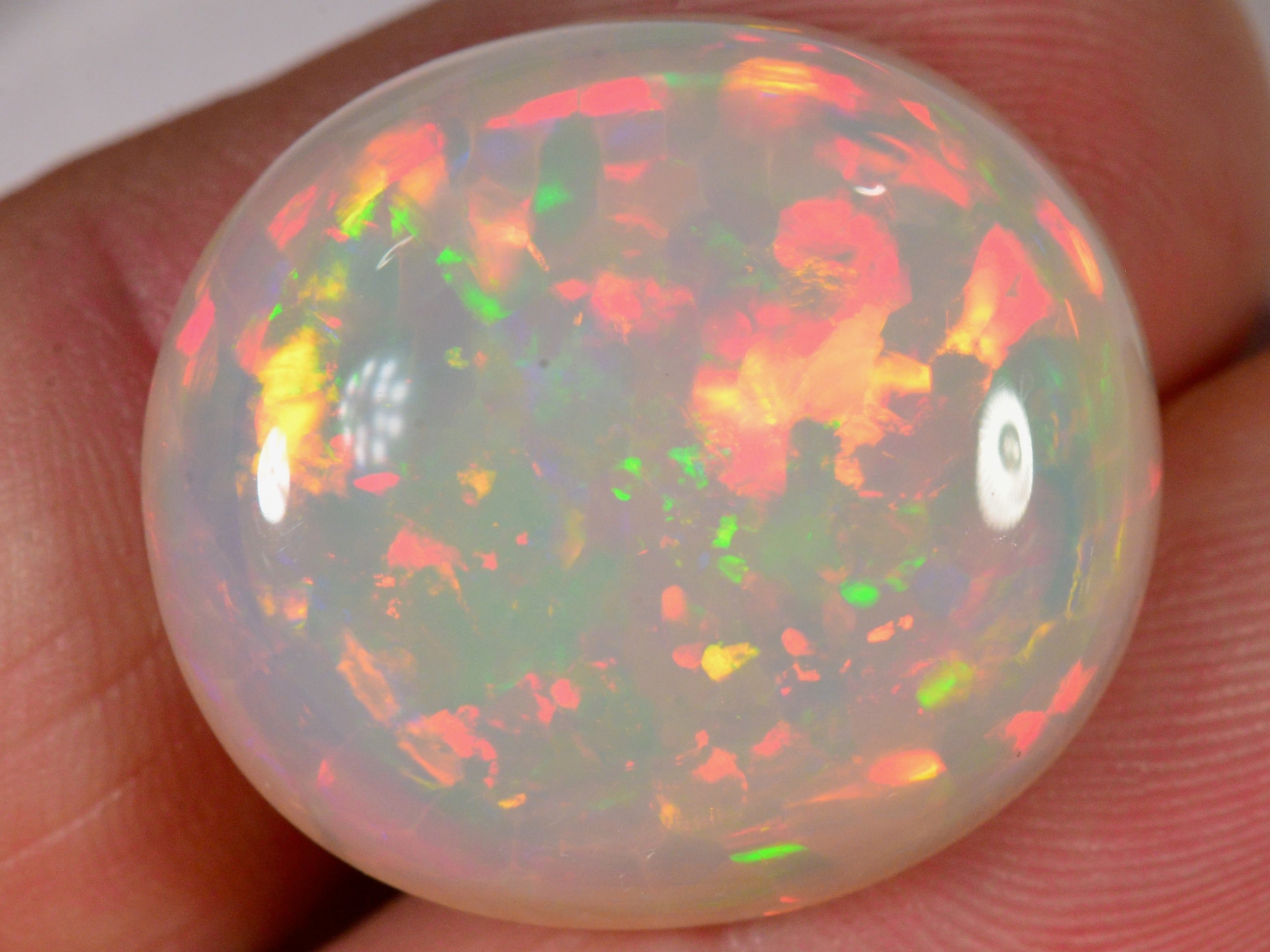 24.2 Karat - Grosser Äthiopischer Welo Opal mit schönen Farben - DeinOpal