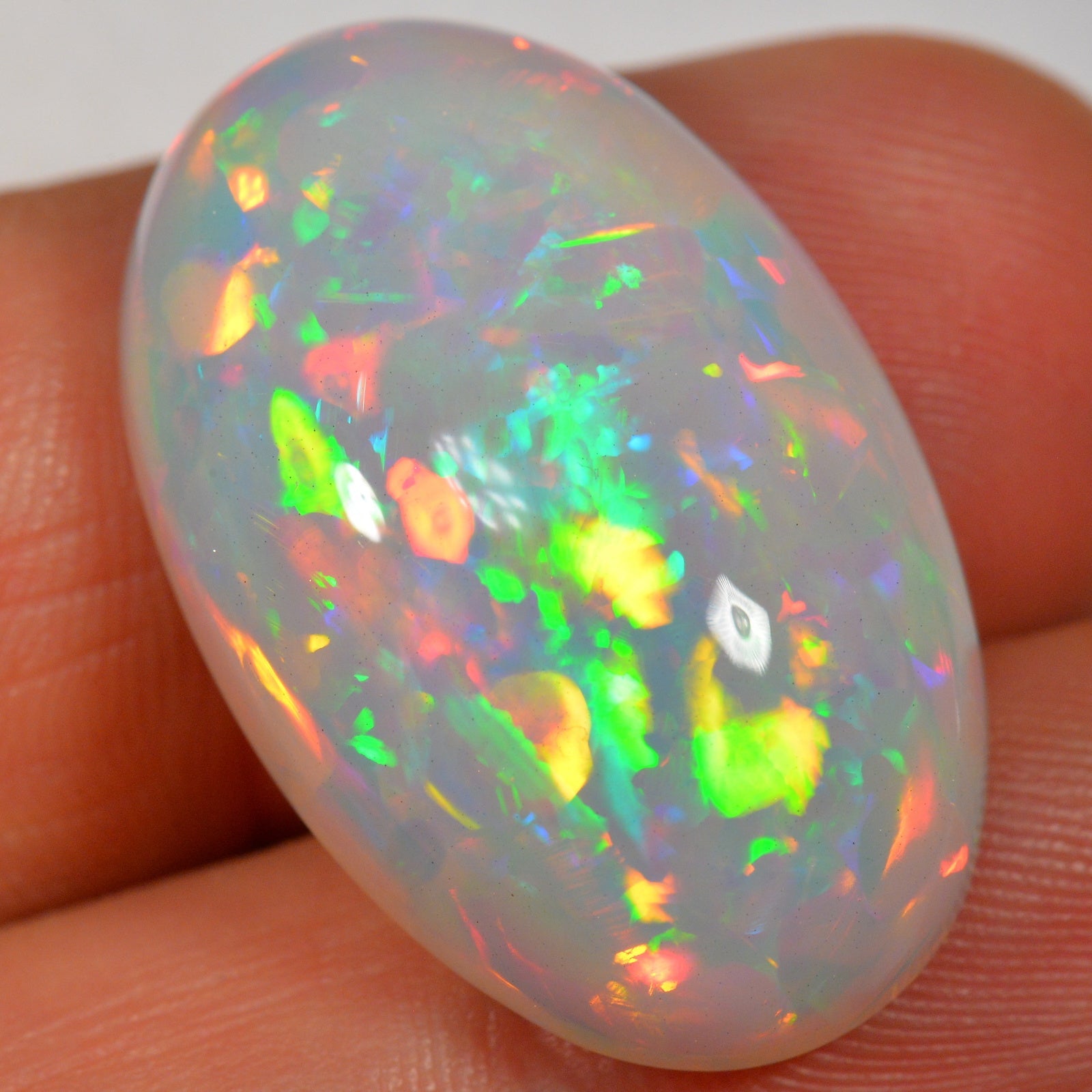 24.8 Karat - Brillanter Äthiopischer Welo Opal - DeinOpal