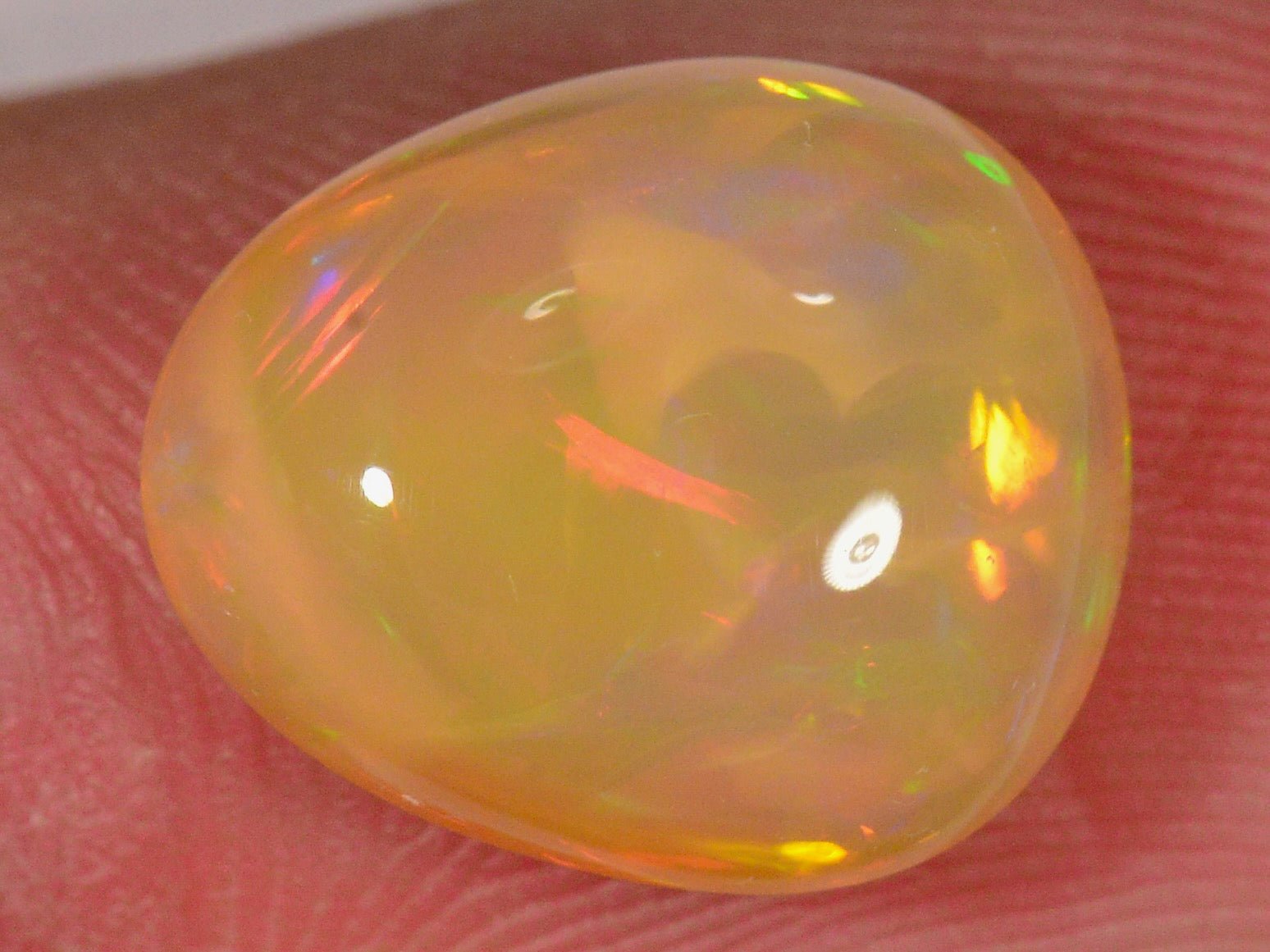 3 Karat - Intensiver hellbrauner Äthiopischer Welo Opal - DeinOpal