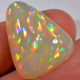 32.3 Karat - Wunderbares Welo Opal Dreieck mit Regenbogenprismen - DeinOpal