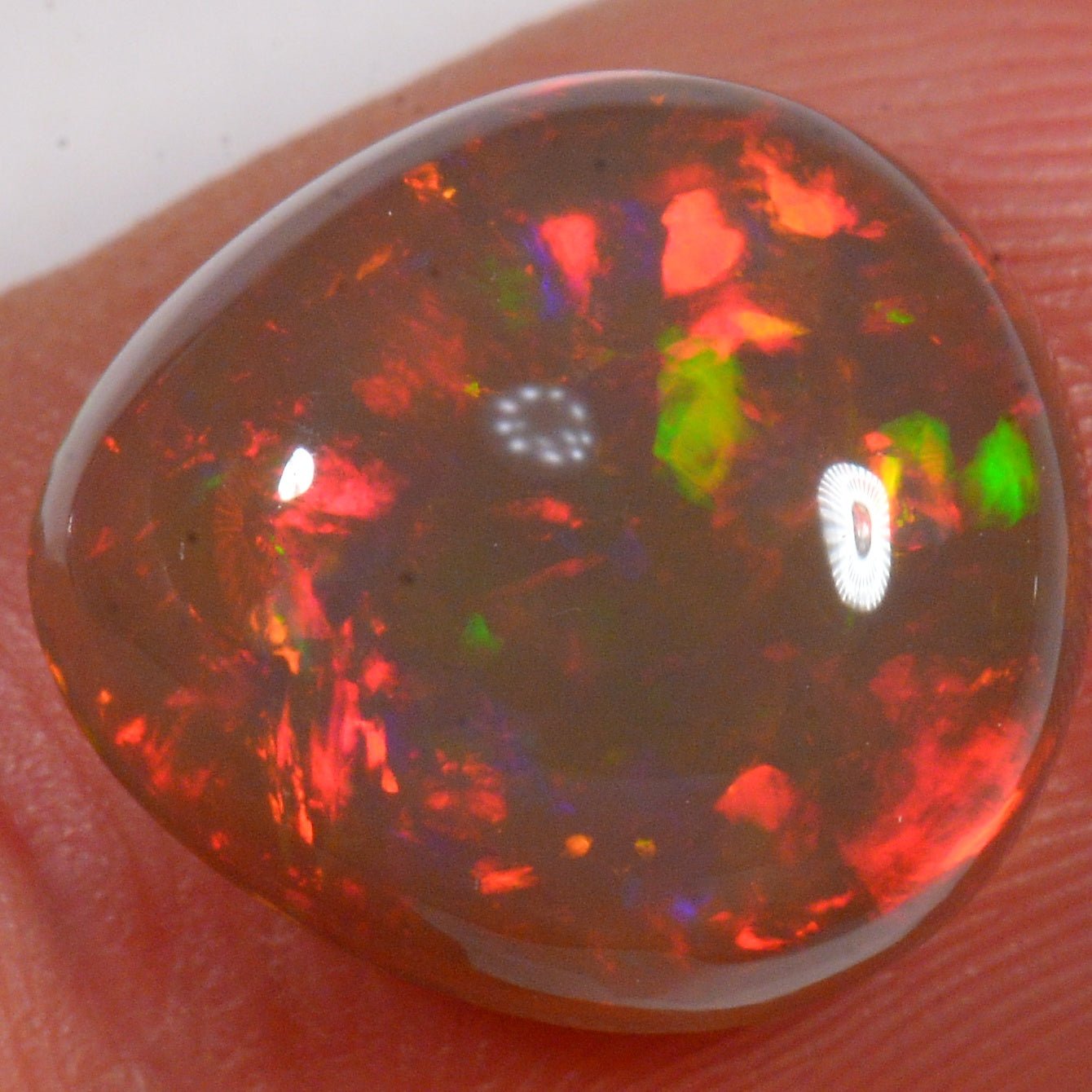 4.5 Karat - Atemberaubender Natürlicher Dunkler Äthiopischer Welo Opal - DeinOpal