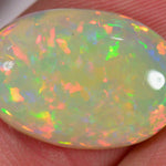 5 Karat - Glitzernder oval geschliffener Äthiopischer Welo Opal - DeinOpal