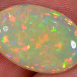 5 Karat - Glitzernder oval geschliffener Äthiopischer Welo Opal - DeinOpal