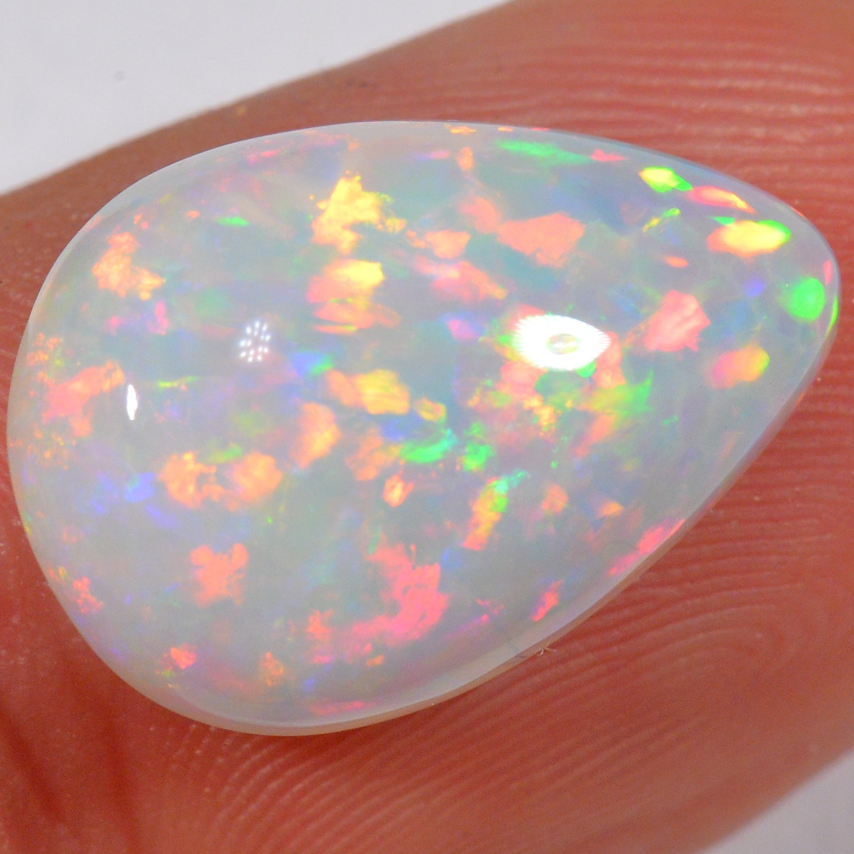 6.2 Karat - Schöner Tropfenförmiger Äthiopischer Welo Opal - DeinOpal