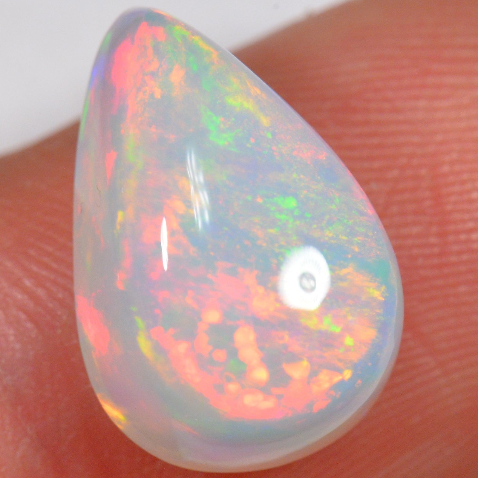 6.5 Carat - Stunning Ethiopian Welo Opal — natural untreated Ethiopian Welo opal