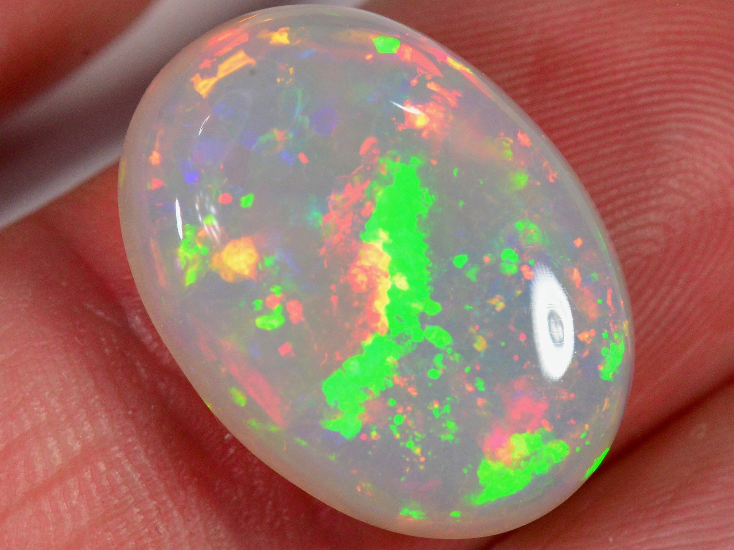8 Carat Glitzernder Ethiopian Welo Opal — natural untreated Ethiopian Welo opal