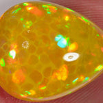 8.1 Karat - Seltener goldener Äthiopischer Welo Opal mit Wabenmuster - DeinOpal