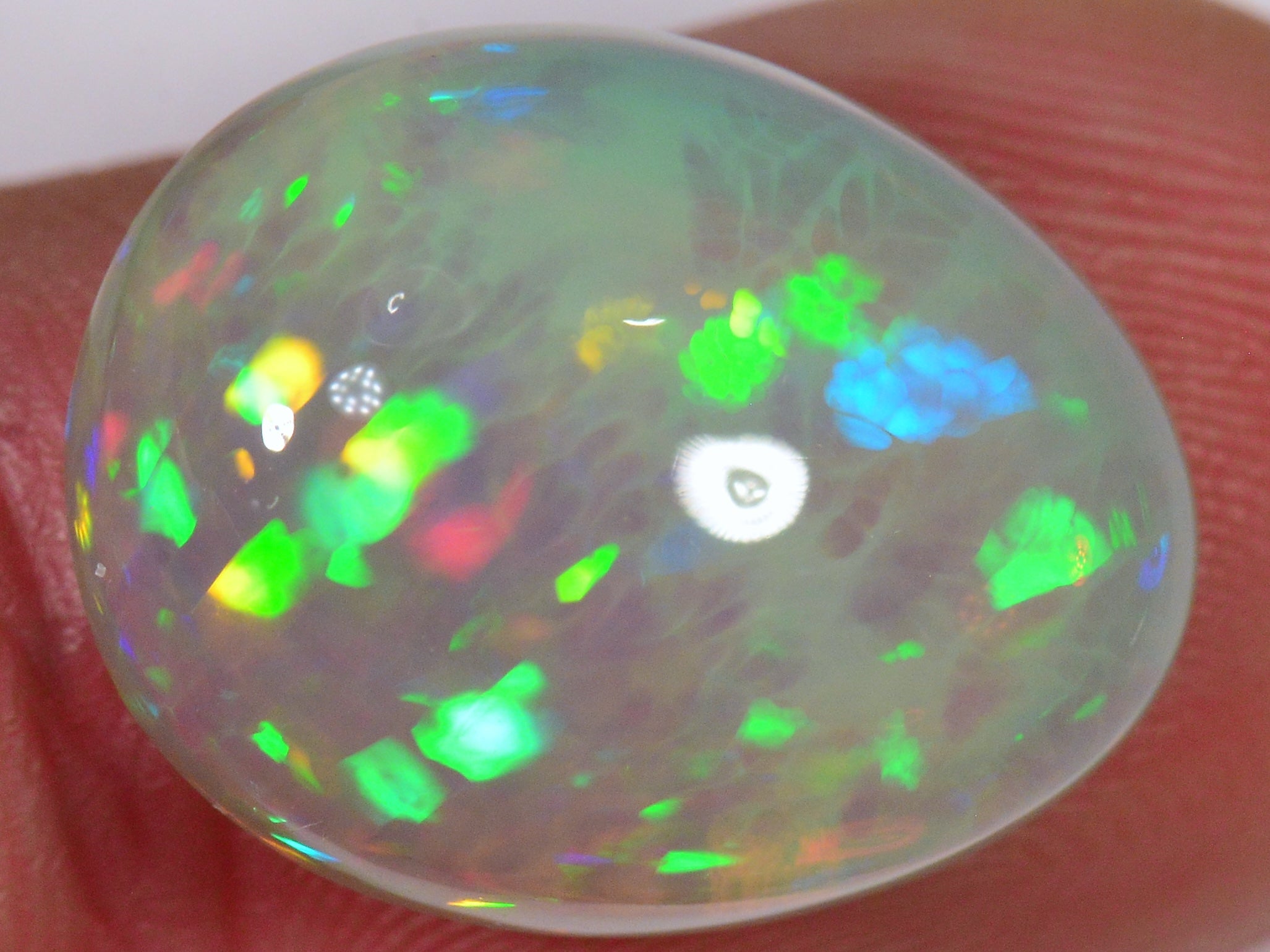 9.8 Karat - Schöner Grauer Äthiopischer Welo Opal - DeinOpal