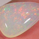 3.9 carats - Milky Ethiopian Welo Opal 