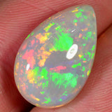 7.2 carat - Teardrop-shaped Ethiopian Welo Opal with a striped pattern 