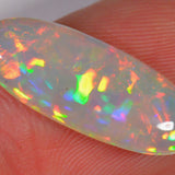 3.6 carats - Bright Ethiopian Welo Opal with rainbow